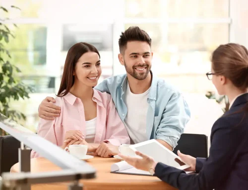 What an Insurance Agent Does to Help Individuals Choose the Right Coverage